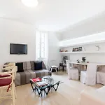 Apartment Guesthost - Teatro Regio Exclusive