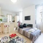 Guesthost - Teatro Regio Exclusive Appartement